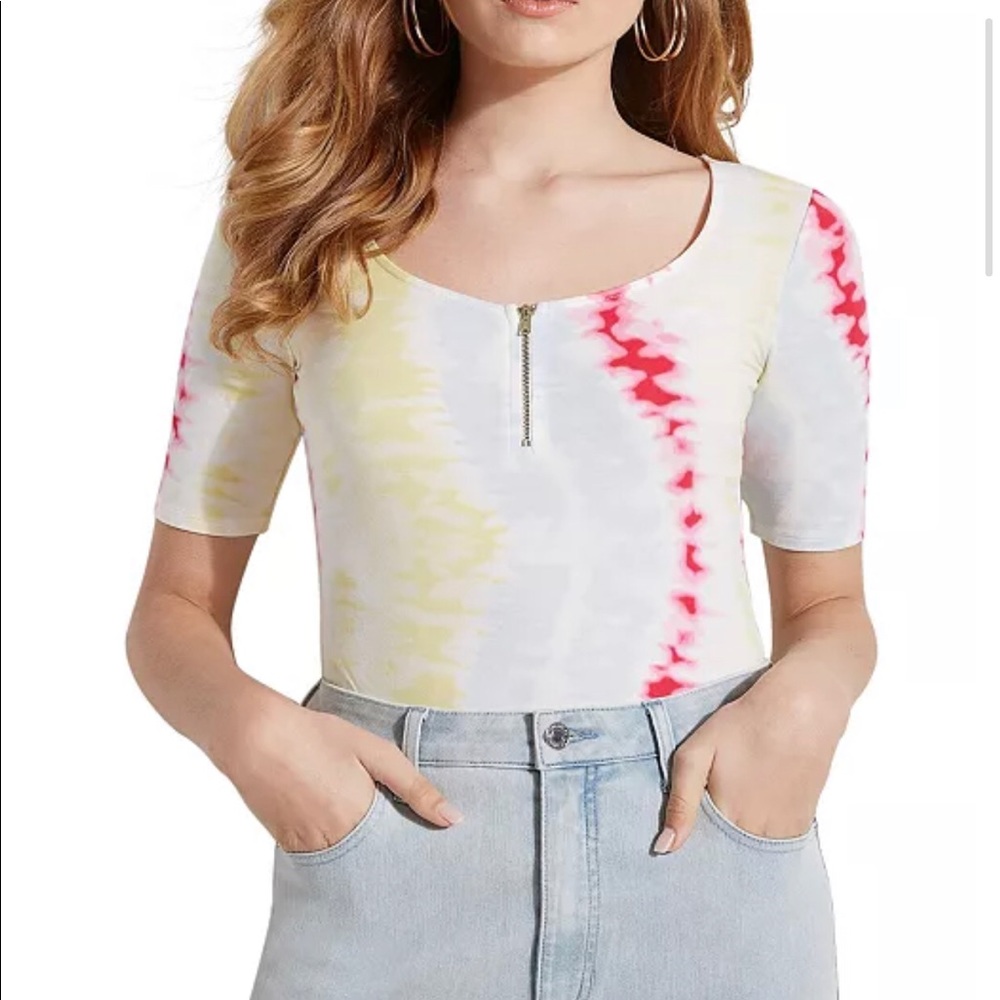 Guess top